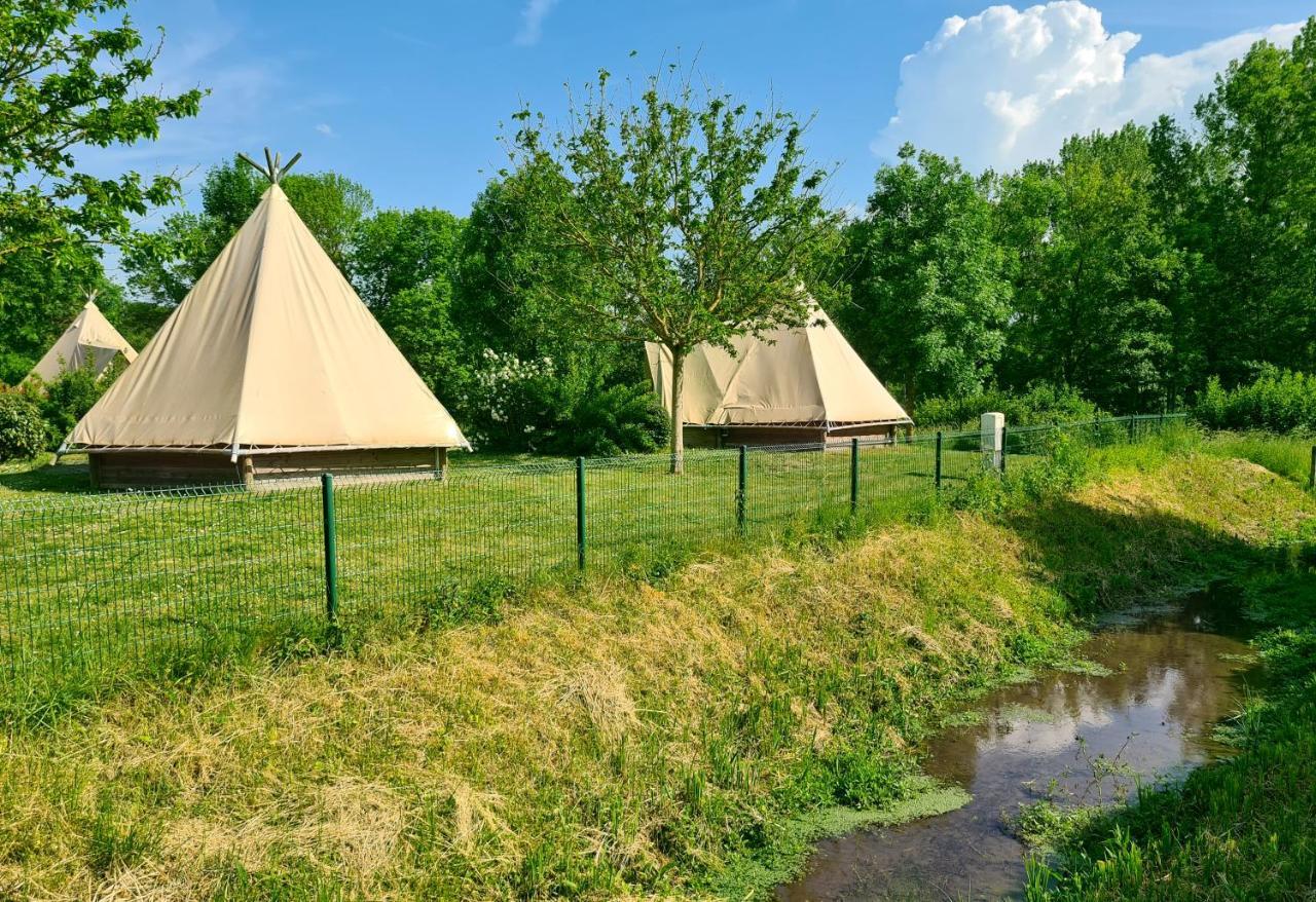 Resort & Camping - Val De Braye Bessé-sur-Braye Extérieur photo