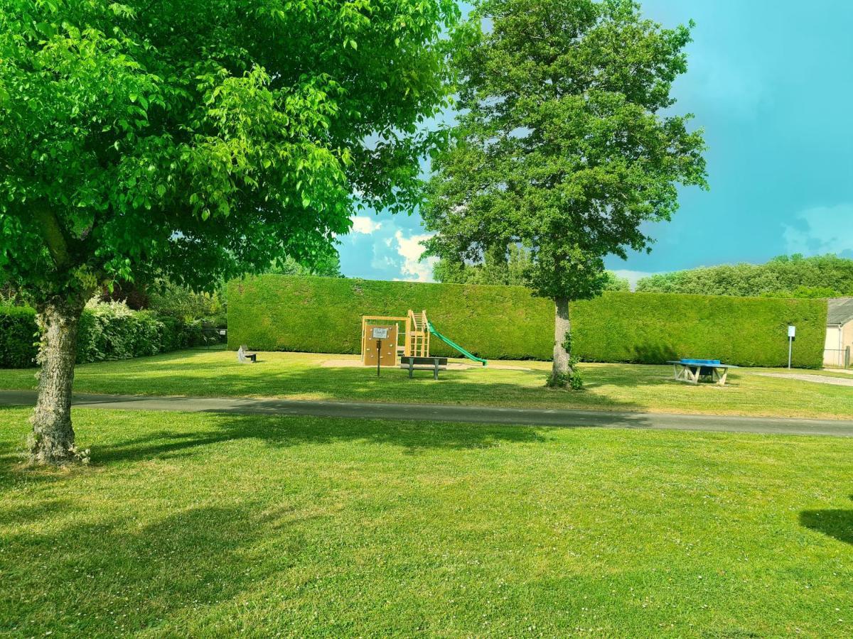 Resort & Camping - Val De Braye Bessé-sur-Braye Extérieur photo