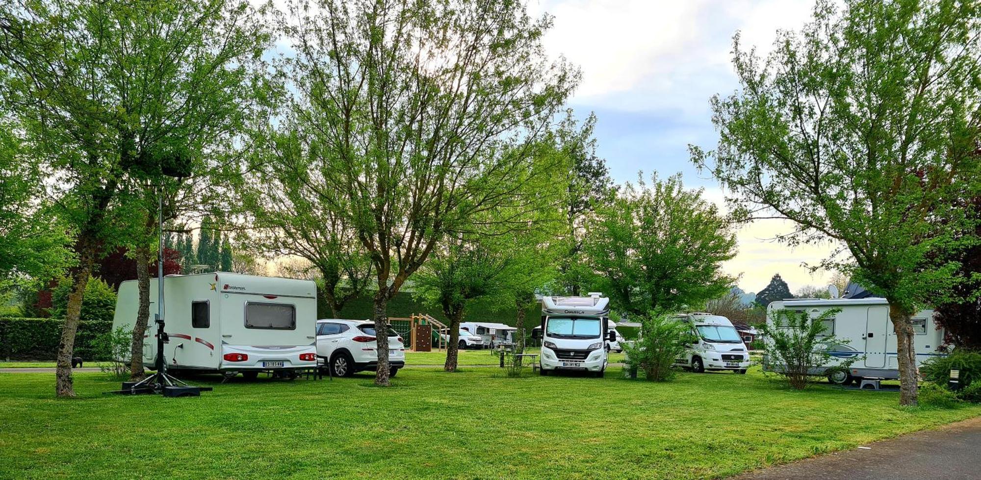 Resort & Camping - Val De Braye Bessé-sur-Braye Extérieur photo